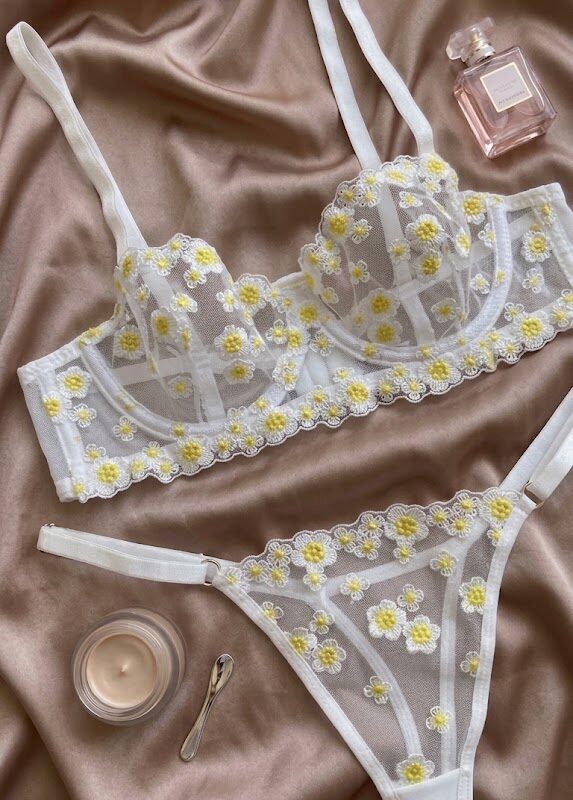 Papatya Desenli Tül Detaylı Daisy Sütyen Takım